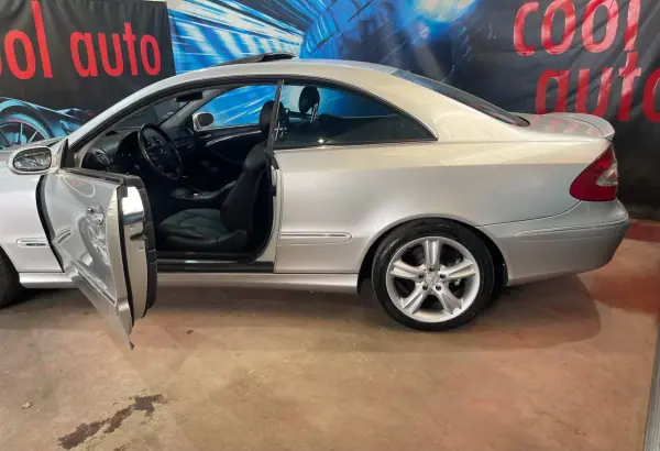 Mercedes-Benz CLK 220 2005 - 10999 EUR, 223000 km - AUTO.MOTO.pt - 223000km - foto 25 de 44