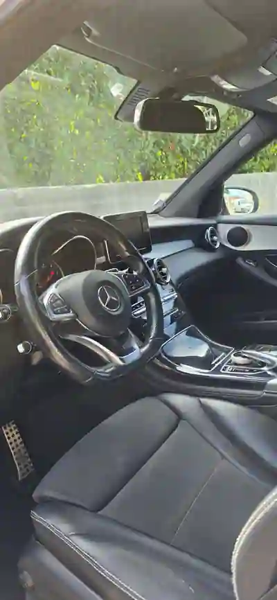Mercedes-Benz GLC 250 2015 - 28000 EUR, 193000 km - AUTO.MOTO.pt - 193000km - foto 6 de 9