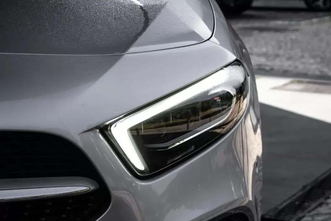 Mercedes-Benz A 180 2019 - 22450 EUR, 102667 km - AUTO.MOTO.pt - 102667km - foto 8 de 48