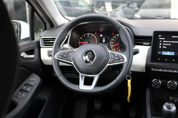 Renault Clio 2020 - 13400 EUR, 95969 km - AUTO.MOTO.pt - 95969km - foto 16 de 27