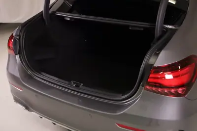 Mercedes-Benz A 180 Limousine 2025 - 39990 EUR, 6272 km - AUTO.MOTO.pt - 6272km - foto 16 de 47