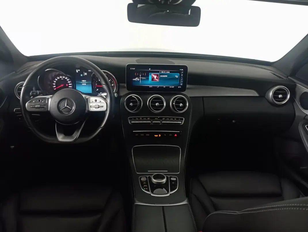 Mercedes-Benz C 220 2019 - 28300 EUR, 140000 km - AUTO.MOTO.pt - 140000km - foto 30 de 36