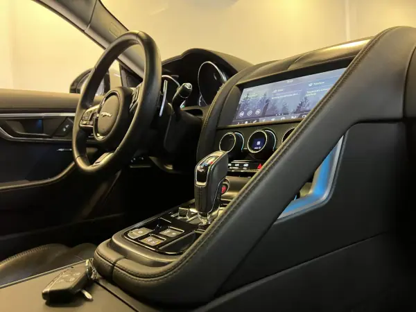 Jaguar F-Type 2019 - 47990 EUR, 45000 km - AUTO.MOTO.pt - 45000km - foto 15 de 47