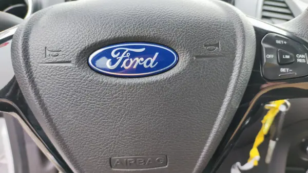 Ford KA 2017 - 9998 EUR, 0 km - AUTO.MOTO.pt - foto 10 de 21