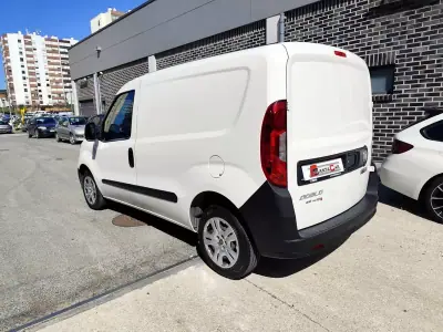 Fiat Doblo 1.3 Multijet ,3Lug. ,Iva Dedutivel 2017 - 9980 EUR, 85000 km - AUTO.MOTO.pt - 85000km - foto 11 de 26