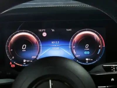 Mercedes-Benz E 300 2022 - 35950 EUR, 122245 km - AUTO.MOTO.pt - 122245km - foto 21 de 43