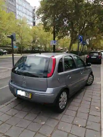 Opel Corsa 2004 - 3850 EUR, 285000 km - AUTO.MOTO.pt - 285000km - foto 2 de 18