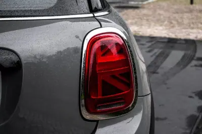 MINI 3 Portas 2021 - 17980 EUR, 78086 km - AUTO.MOTO.pt - 78086km - foto 9 de 34