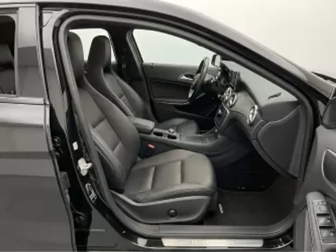 Mercedes-Benz GLA 220 2014 - 21990 EUR, 197316 km - AUTO.MOTO.pt - 197316km - foto 6 de 12