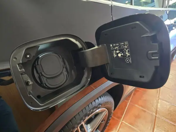 Mercedes-Benz GLA 250 2021 - 34480 EUR, 96779 km - AUTO.MOTO.pt - 96779km - foto 51 de 51