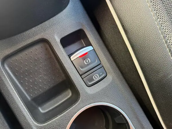 Renault Captur 2022 - 16900 EUR, 120826 km - AUTO.MOTO.pt - 120826km - foto 18 de 22