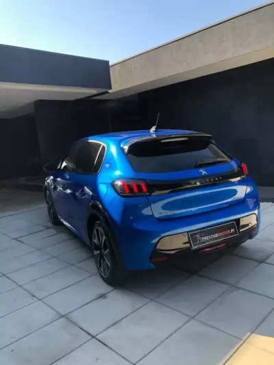 Peugeot e-208 2020 — foto 5 de 43