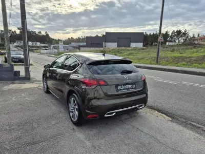 Citroën DS4 2012 - 11400 EUR, 214040 km - AUTO.MOTO.pt - 214040km - foto 7 de 29