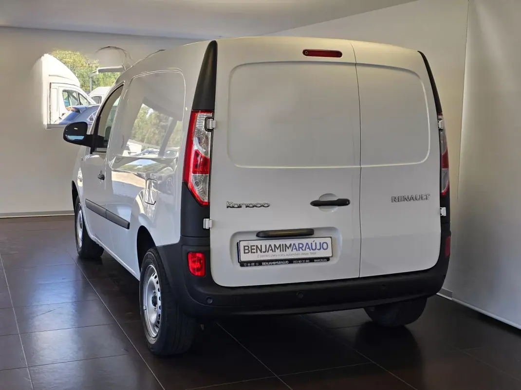 Renault Kangoo 2018 - 11750 EUR, 89756 km - 89756km - foto 4 de 15