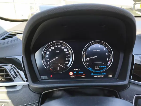 BMW X1 2020 - 27900 EUR, 94000 km - AUTO.MOTO.pt - 94000km - foto 14 de 21