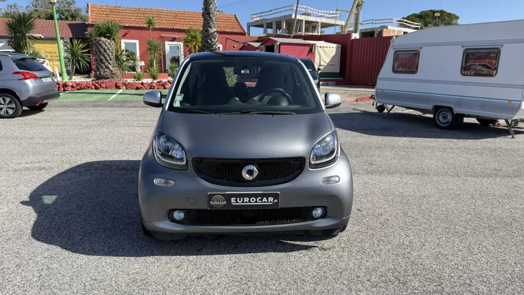Smart Fortwo Cabrio 2018 - 10490 EUR, 55157 km - AUTO.MOTO.pt - 55157km - foto 2 de 40