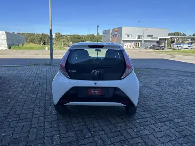 Toyota Aygo 2018 - 12990 EUR, 88303 km - AUTO.MOTO.pt - 88303km - foto 6 de 17