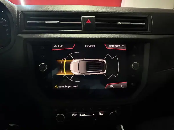 SEAT Arona 2020 - 14000 EUR, 152238 km - AUTO.MOTO.pt - 152238km - foto 9 de 22