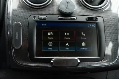 Dacia Sandero 2019 - 6900 EUR, 298960 km - AUTO.MOTO.pt - 298960km - foto 16 de 21