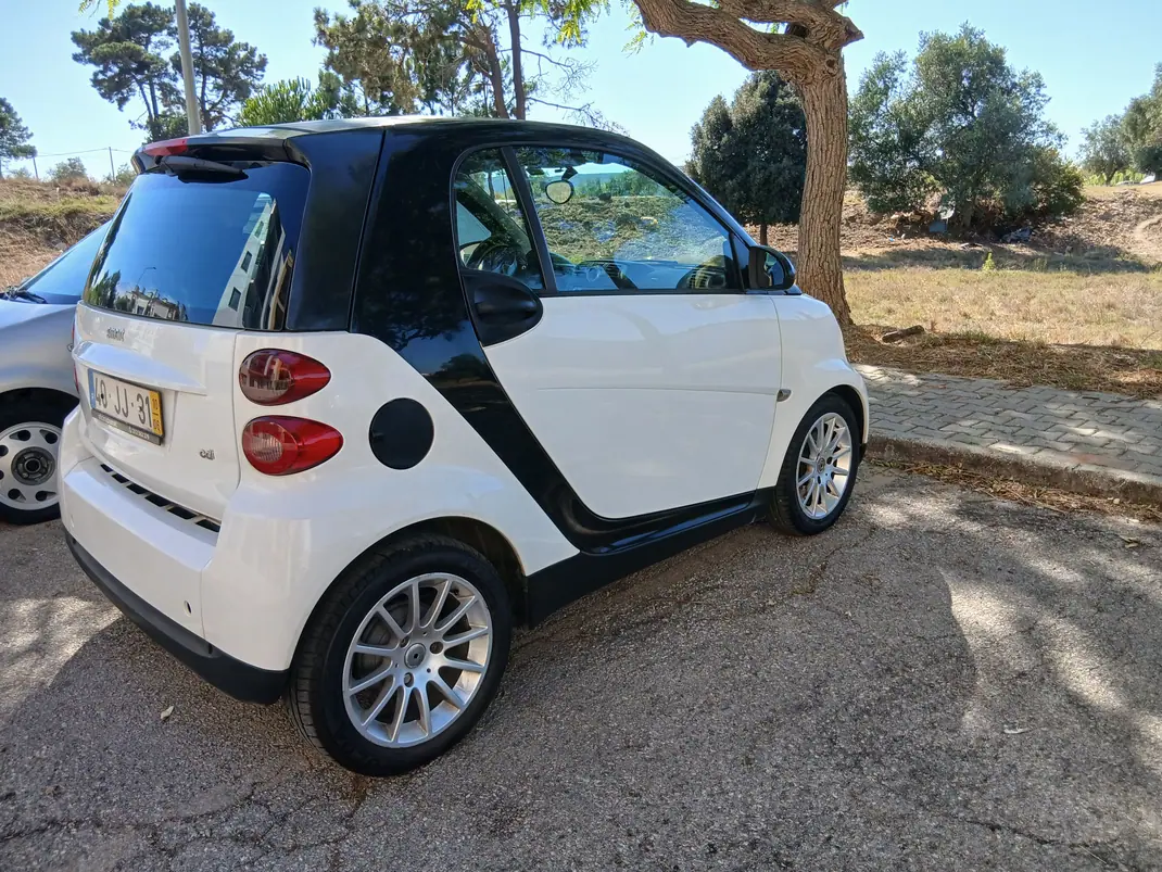 Smart ForTwo Coupé 2010 - 4500 EUR, 200000 km - 200000km - foto 2 de 7