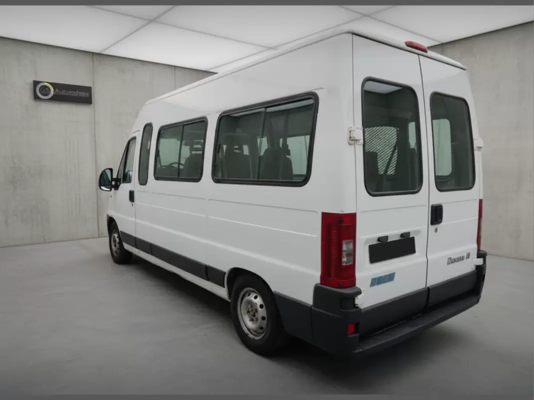 Fiat Ducato 2004 - 10500 EUR, 275000 km - AUTO.MOTO.pt - 275000km - foto 6 de 11