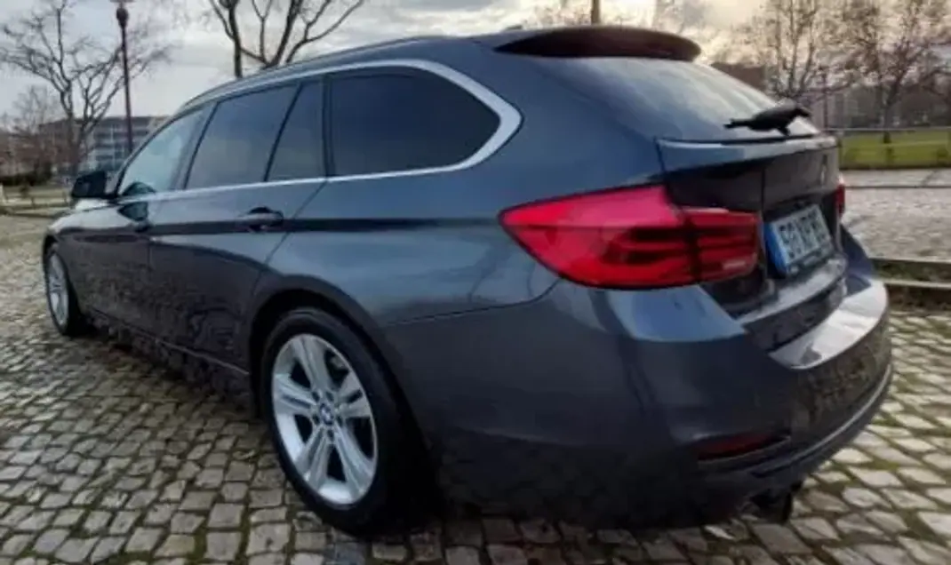 BMW 318 2019 - 21900 EUR, 106000 km - AUTO.MOTO.pt - 106000km - foto 3 de 7