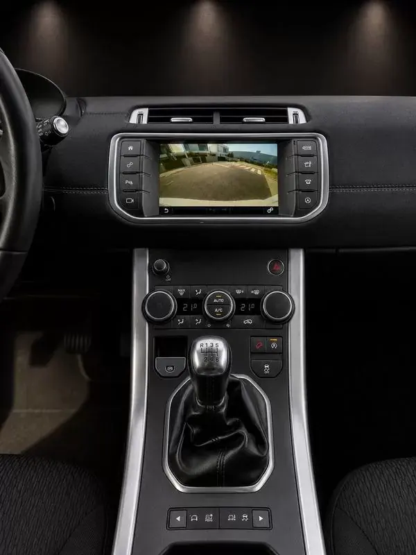 Land Rover Range Rover Evoque 2016 - 21000 EUR, 99354 km - AUTO.MOTO.pt - 99354km - foto 11 de 19