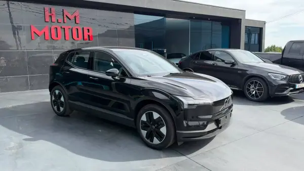 Volvo EX 30 Single Motor Extended Range RWD Core 2025 Electric — 10 000 km Volvo EX 30 Single Motor Extended Range RWD Core 2025 Electric