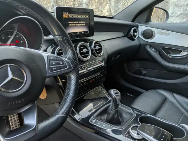 Mercedes-Benz C 200 2018 - 19900 EUR, 220000 km - AUTO.MOTO.pt - 220000km - foto 4 de 17
