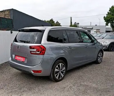 Citroën C4 Spacetourer 2019 - 19900 EUR, 90359 km - AUTO.MOTO.pt - 90359km - foto 8 de 27