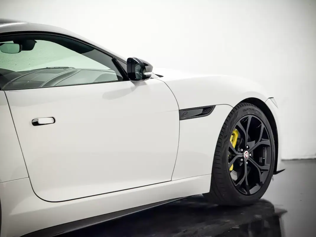 Jaguar F-Type 2020 - 52500 EUR, 77800 km - AUTO.MOTO.pt - 77800km - foto 26 de 27