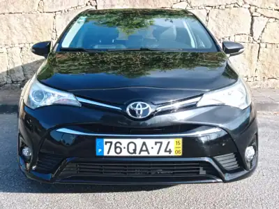 Toyota Avensis Touring Sports 2015 - 15490 EUR, 118500 km - AUTO.MOTO.pt - 118500km - foto 5 de 18