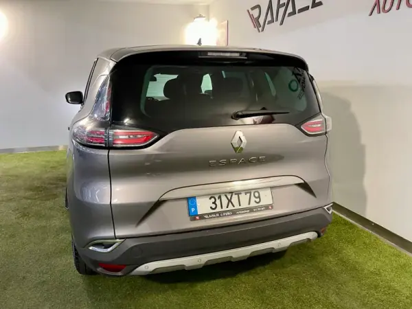 Renault Espace 2019 - 22500 EUR, 179000 km - AUTO.MOTO.pt - 179000km - foto 7 de 41