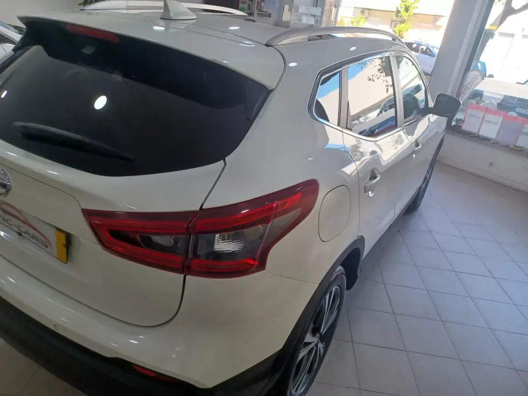 Nissan Qashqai 2018 - 17900 EUR, 54008 km - 54008km - foto 9 de 39