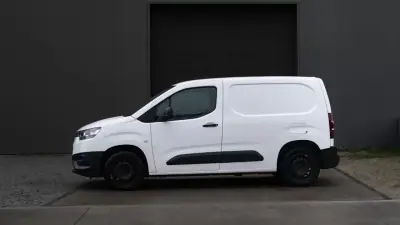 Toyota PROACE 2.0 D-4D Cool 6 Lug. 2021 - 17200 EUR, 169000 km - AUTO.MOTO.pt - 169000km - foto 5 de 27