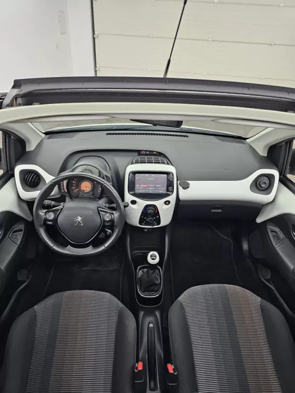 Peugeot 108 2015 - 8650 EUR, 88563 km - AUTO.MOTO.pt - 88563km - foto 47 de 53