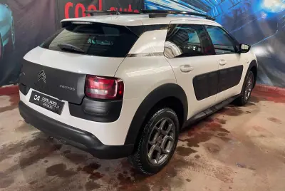 Citroën C4 Cactus 2017 - 10750 EUR, 58000 km - AUTO.MOTO.pt - 58000km - foto 16 de 37