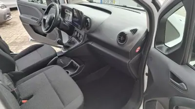 Mercedes-Benz Benz Citan Furgão 110 CDI/27 2025 - 24900 EUR, 20602 km - AUTO.MOTO.pt - 20602km - foto 13 de 34