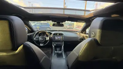 Jaguar XE 2017 - 16990 EUR, 190000 km - AUTO.MOTO.pt - 190000km - foto 21 de 28