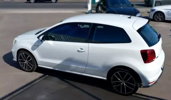 Volkswagen Polo 2017 - 19800 EUR, 70383 km - AUTO.MOTO.pt - 70383km - foto 3 de 22
