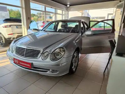 Mercedes-Benz E 220 2003 - 5500 EUR, 500000 km - AUTO.MOTO.pt - 500000km - foto 21 de 37