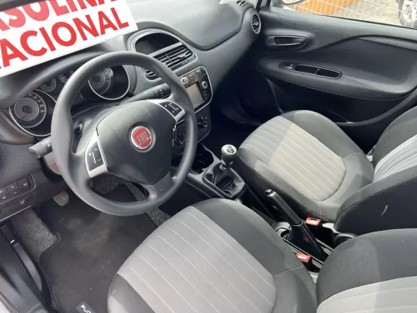 Fiat Punto 2018 - 7950 EUR, 94784 km - 94784km - foto 17 de 20