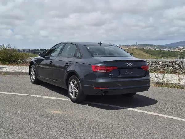 Audi A4 2019 - 20990 EUR, 159128 km - AUTO.MOTO.pt - 159128km - foto 6 de 25