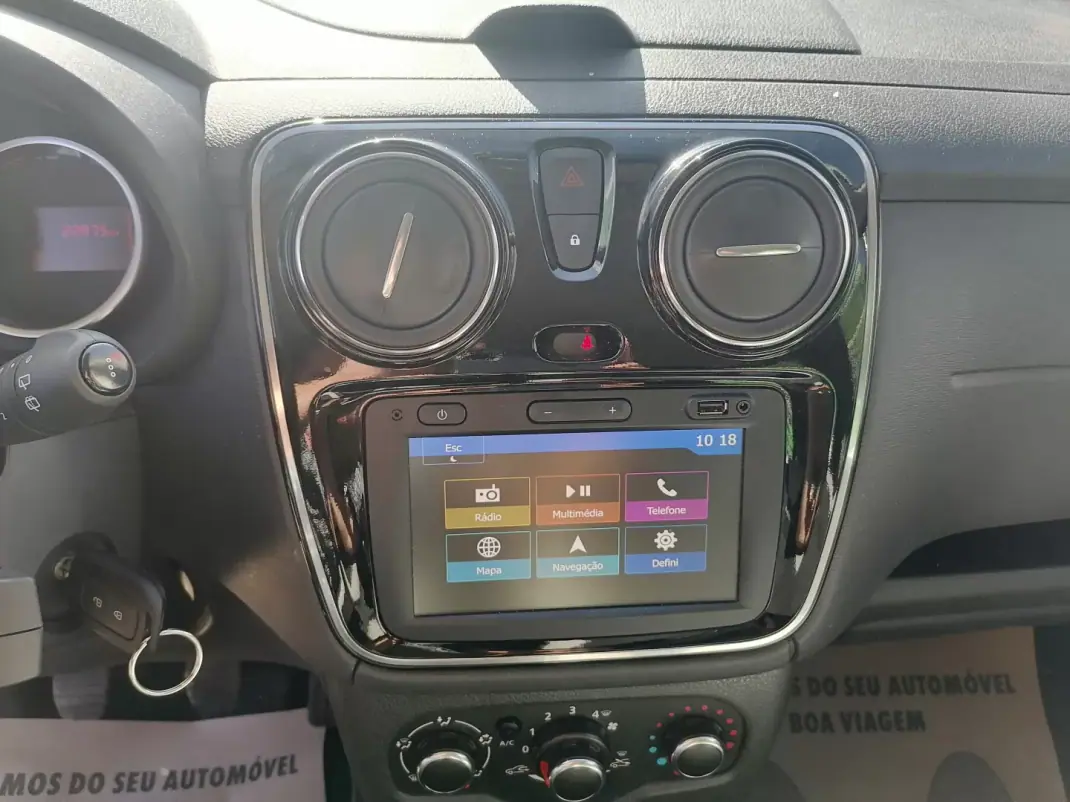 Dacia Lodgy 2022 - 24800 EUR, 24580 km - AUTO.MOTO.pt - 24580km - foto 8 de 15