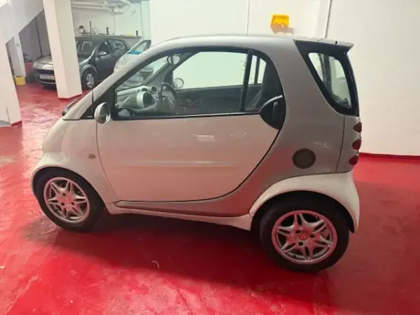 Smart Fortwo Cabrio 2004 - 4250 EUR, 122000 km - AUTO.MOTO.pt - 122000km - foto 8 de 29