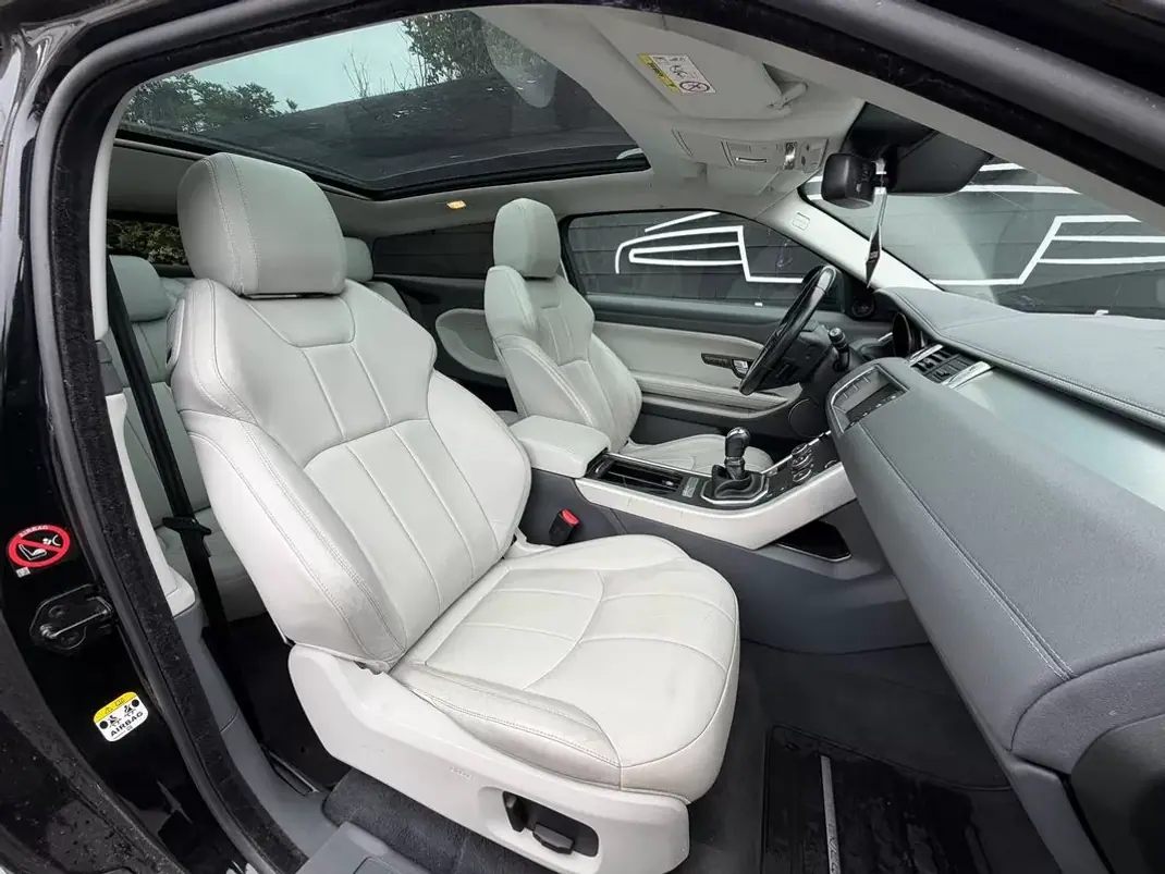 Land Rover Range Rover Evoque 2017 - 16450 EUR, 150620 km - 150620km - foto 2 de 12