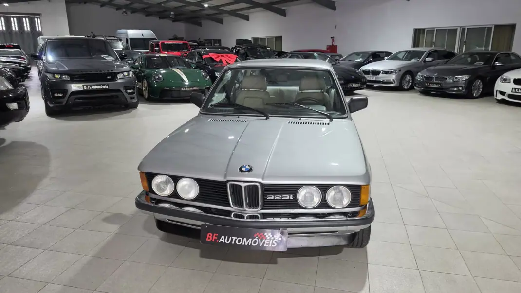 BMW 323 1982 - 27500 EUR, 224548 km - AUTO.MOTO.pt - 224548km - foto 11 de 44