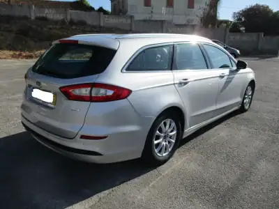 Ford Mondeo SW 2017 - 12750 EUR, 152000 km - AUTO.MOTO.pt - 152000km - foto 6 de 15