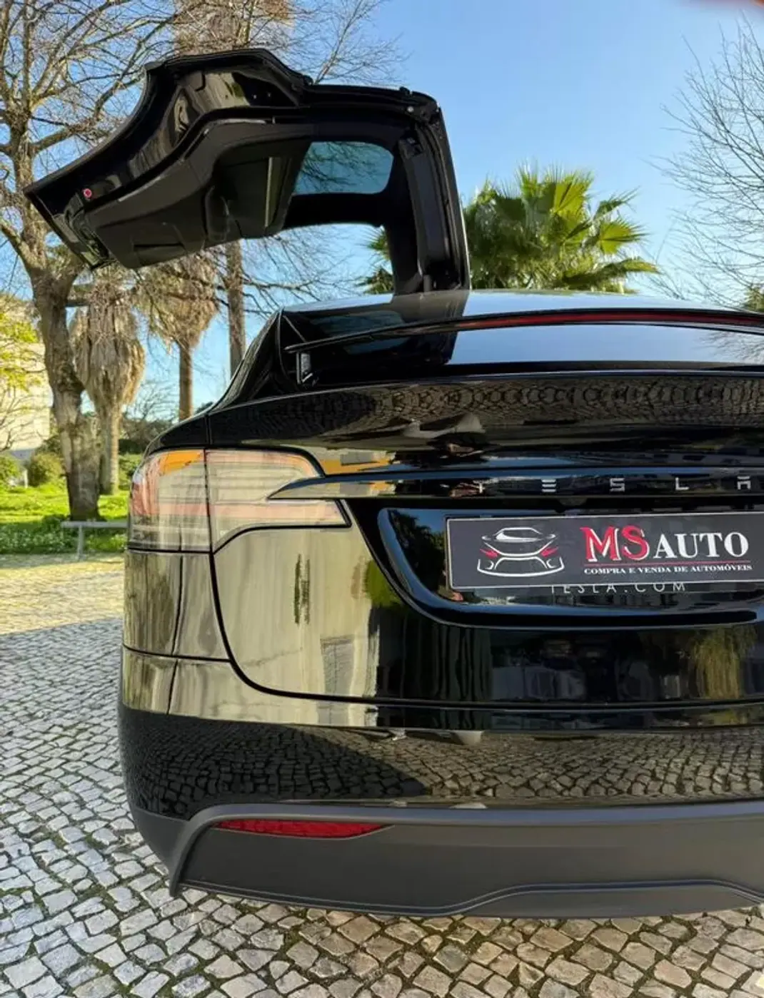 Tesla Model X 2023 - 81890 EUR, 49000 km - AUTO.MOTO.pt - 49000km - foto 36 de 47