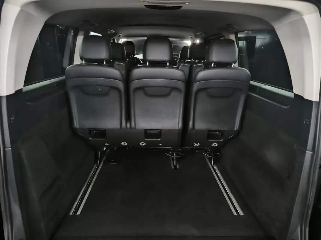 Mercedes-Benz Vito Tourer 2022 - 45950 EUR, 95000 km - AUTO.MOTO.pt - 95000km - foto 8 de 36